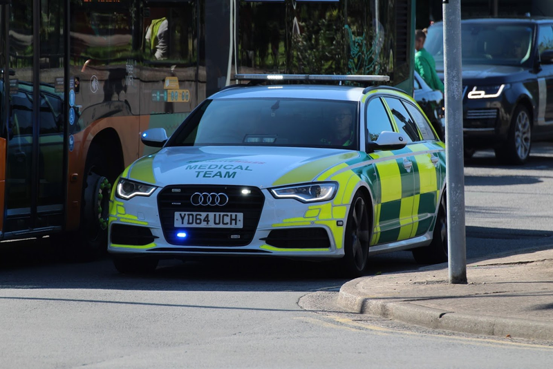 Illustration for article titled I may go to bed for a couple of hours or so, so here's an Audi A6 ambulance car Someone said it was an S6 but I believe it's an A6)